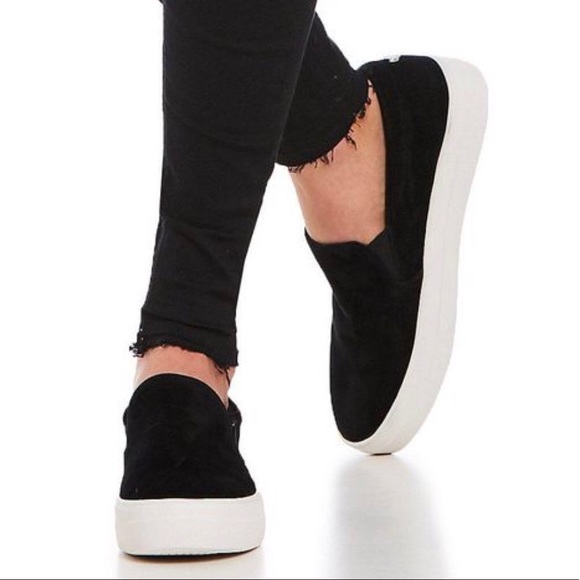 steve madden gills slip on